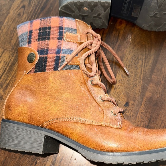 BareTraps Tan and Plaid Lace-Up Boots - Picture 7 of 8
